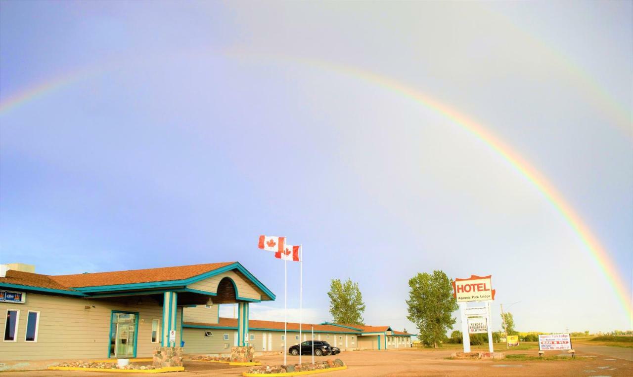 Agassiz Park Lodge - Under New Management McCreary Exteriér fotografie